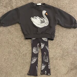 Zara Gurls Swan Seeatshirt Outfit 18 Month